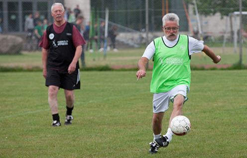 505×325-Granddad-football